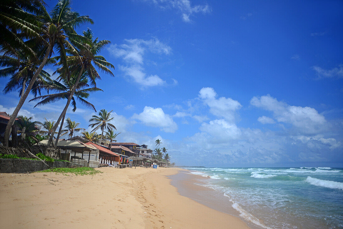Strand von Unawatuna im Bezirk Galle, Sri Lanka