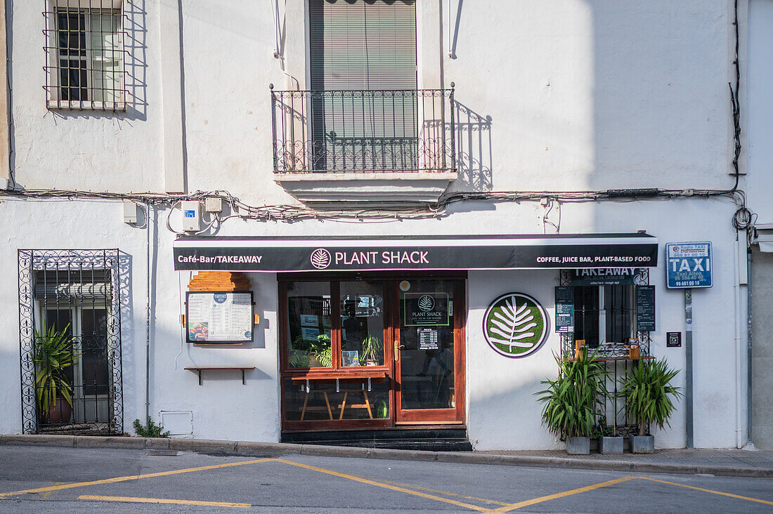 Plant Shack coffee and juice bar in Altea, Spain
