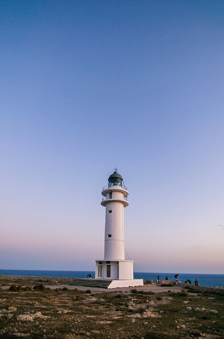 Beliebter Leuchtturm in Es Cap de Barbaria, der südlichsten Region von Formentera