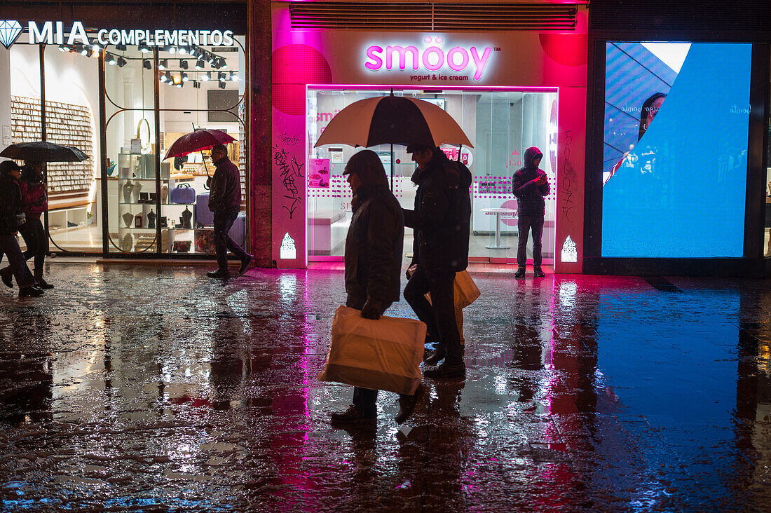 Zaragoza, vom Sturm Juan mit Schnee bedeckt