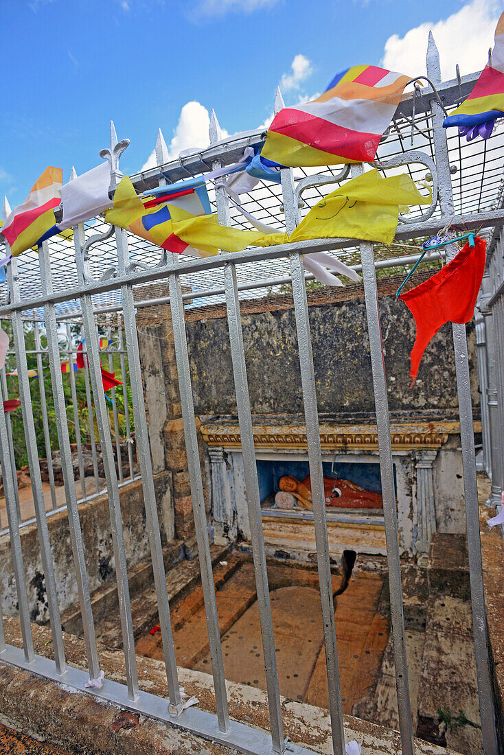 Isurumuniya, Buddhist temple situated near to the Tissa Wewa (Tisa tank), Anuradhapura.