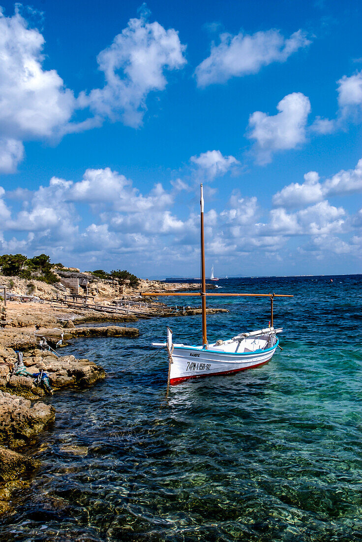 Fischerboote auf Formentera, Spanien