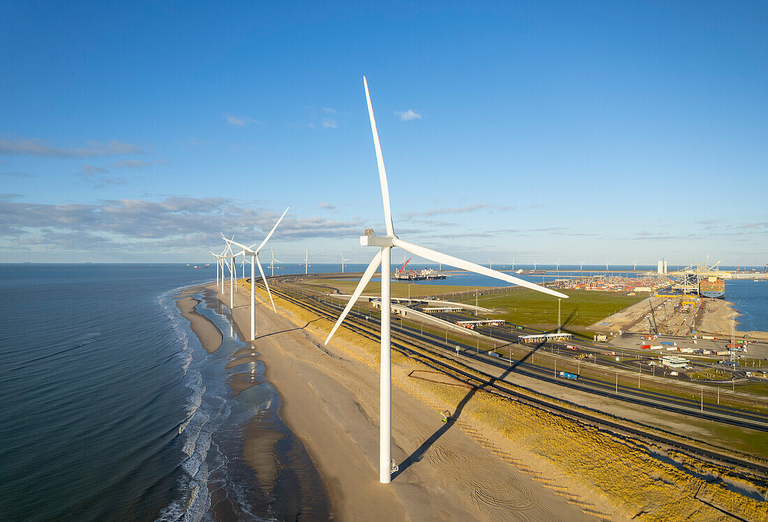 Windfarm on edge of basin to store polluted dredge