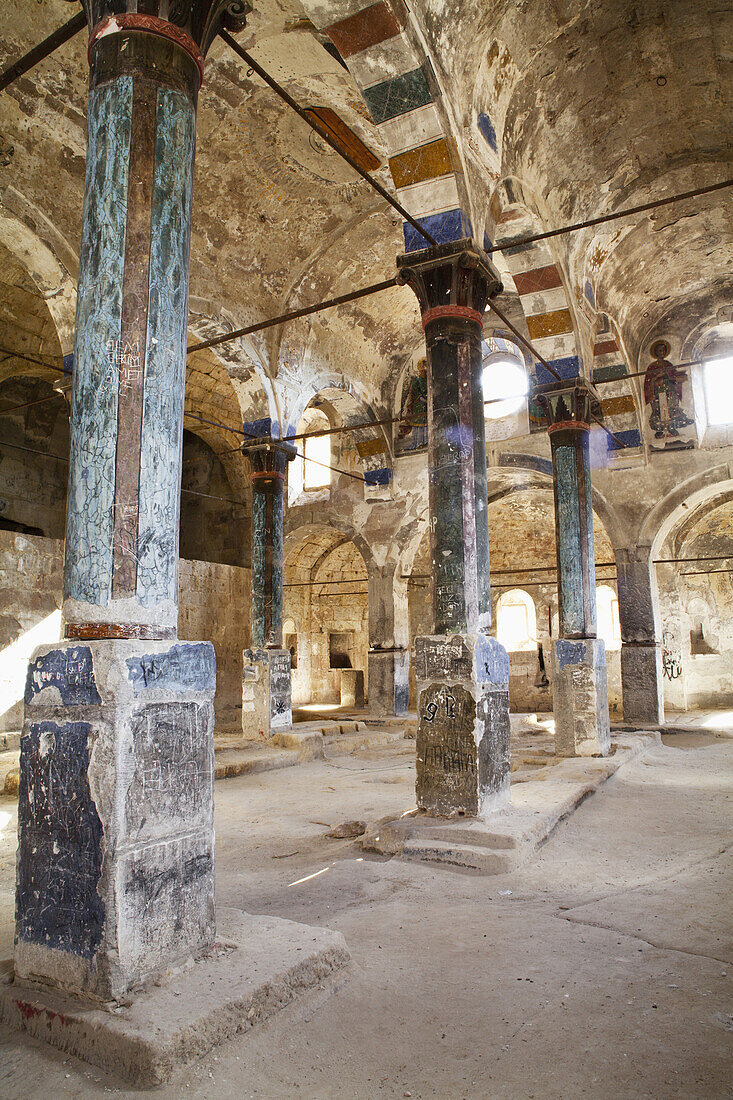 Verlassene Kirche, genannt Cimil Kirche, am Rande von Soganli; Cimil, Kappadokien, Türkei