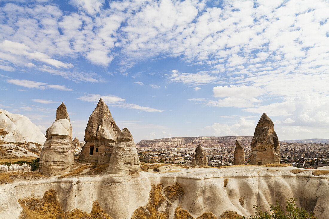 Feenkamine im Taubental; Kappadokien, Türkei