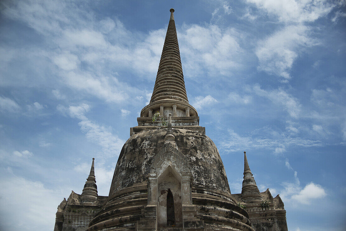 Eine Tempelruine in der antiken Stadt Ayutthaya in Zentralthailand; Ayutthaya, Thailand