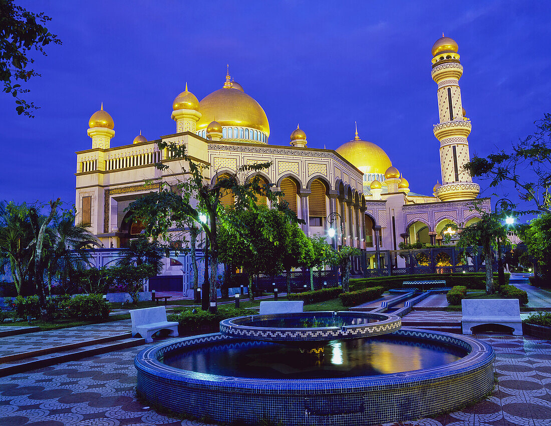 Jame'asr Hassanal Bolkiah Moschee; Bandar Seri Begawan, Brunei