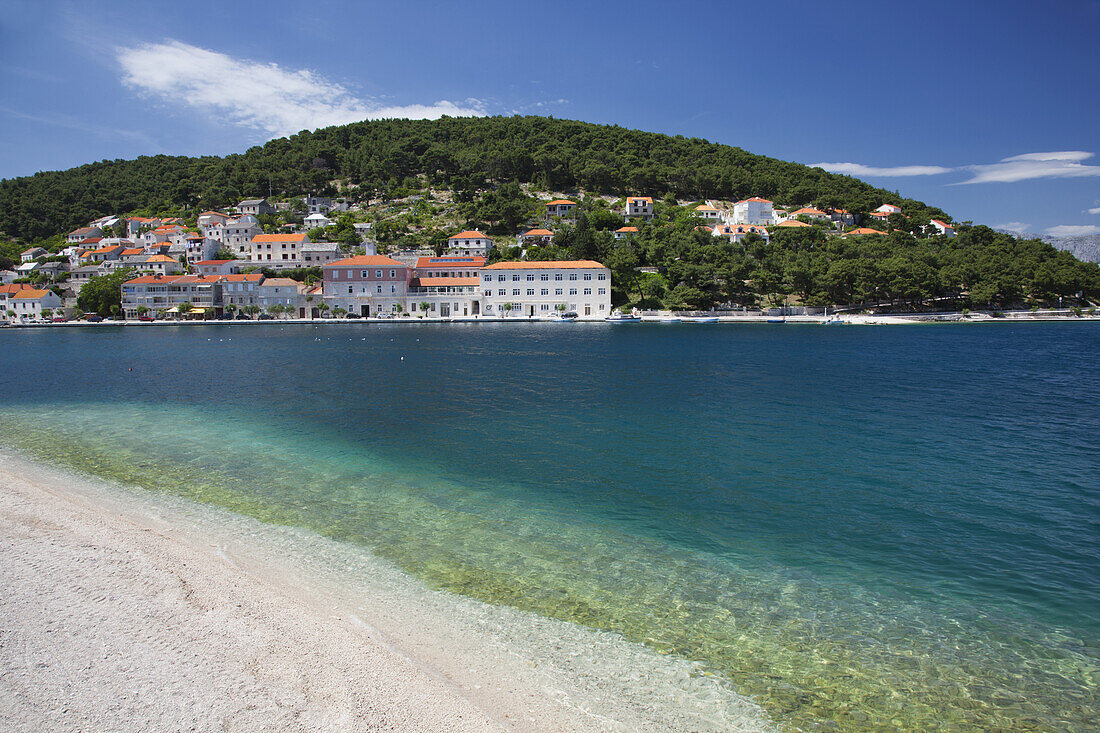 Ein sonniger Strand; Pucisca, Insel Brac, Kroatien