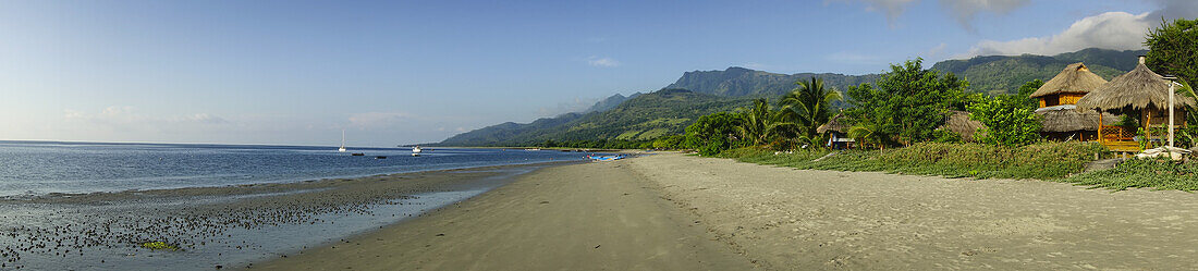 Strandresort auf der Insel Atauro; Insel Ataura, Timor-Leste.