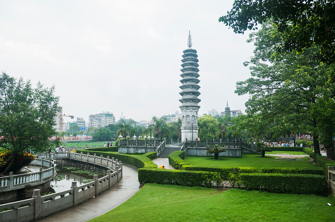 Der Garten des Nan Pu Tuo Tempels; Xiamen, Provinz Fujian, China