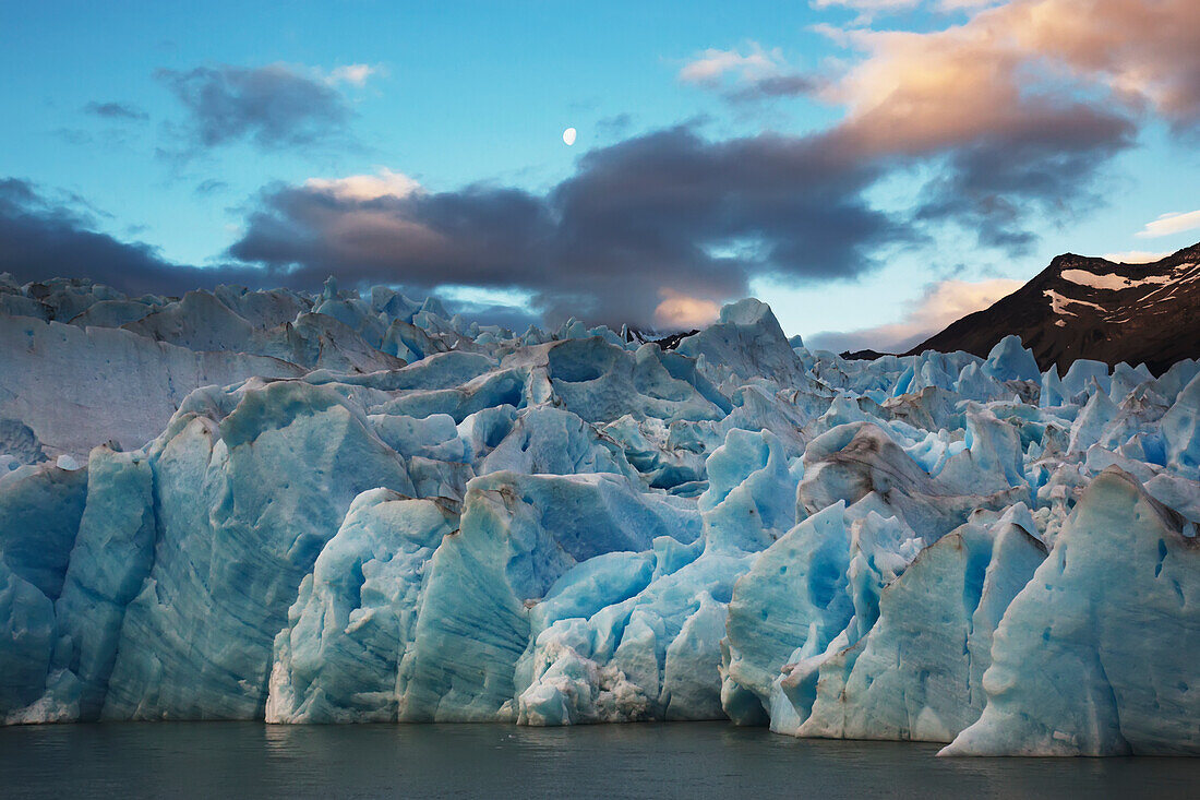 Endstation des Grey Glacier, Torres Del Paine National Park; Magallanes Region, Chile