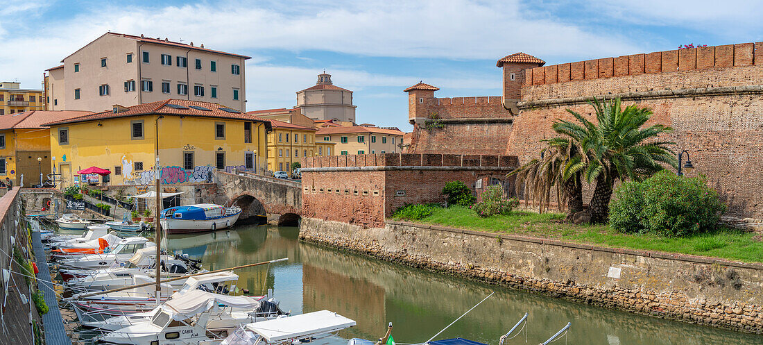 View of Nuova Fortress and canal, Livorno, Province of Livorno, Tuscany, Italy, Europe