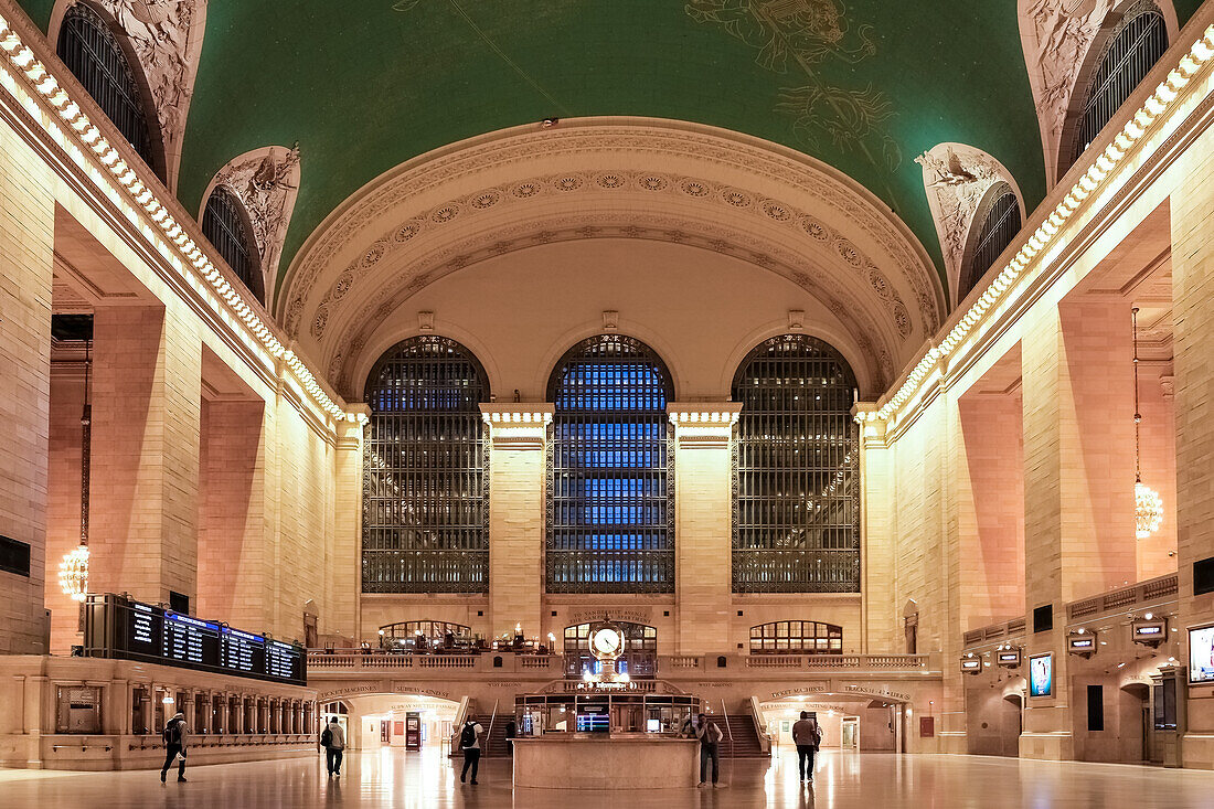 Architektonisches Detail des Grand Central Terminal (GCT) (Grand Central Station) (Grand Central), ein Nahverkehrsterminal, das drittgrößte in Nordamerika, Midtown Manhattan, New York City, Vereinigte Staaten von Amerika, Nordamerika