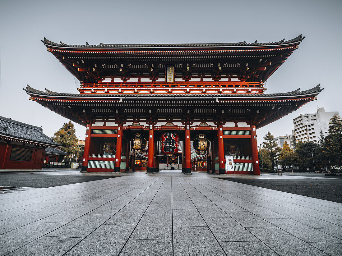 Hozomon-Tor im Senso Ji-Tempel, Tokio, Honshu, Japan, Asien