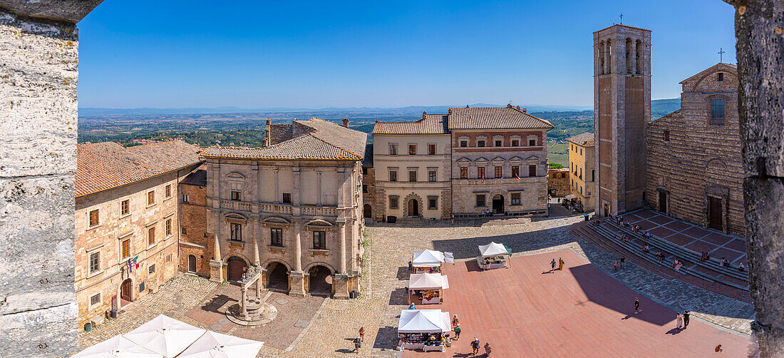 View of Piazza Grande from Palazzo Comunale in Montepulciano, Montepulciano, Province of Siena, Tuscany, Italy, Europe