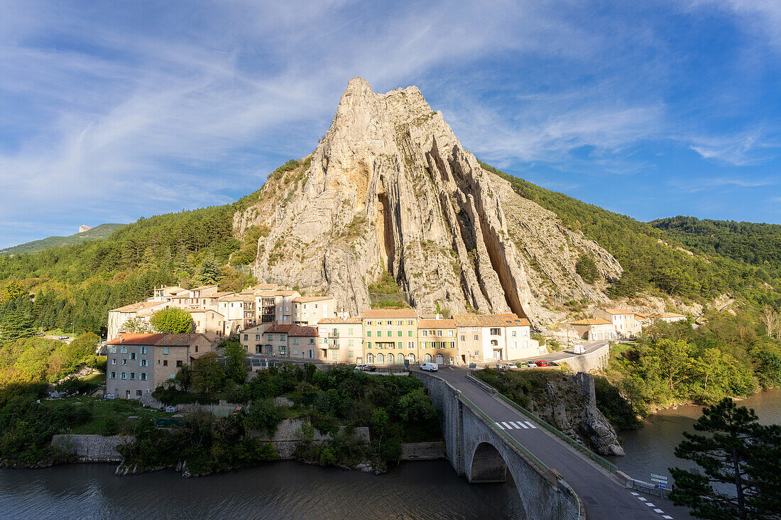 Rocher de la Baume, Sisteron-Felsen, Sisteron, Alpes-de-Haute-Provence, Provence-Alpes-Cote d'Azur, Provence, Frankreich, Europa