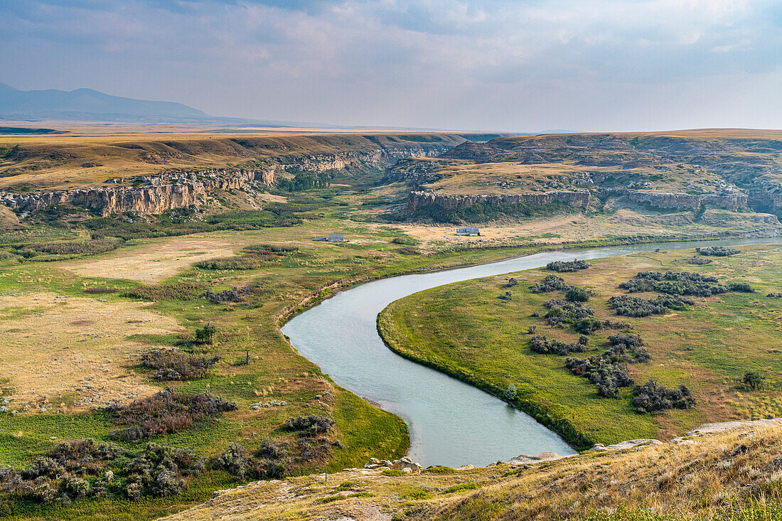 Milk River, der durch den Writing-on-Stone Provincial Park fließt, UNESCO-Welterbe, Alberta, Kanada, Nordamerika