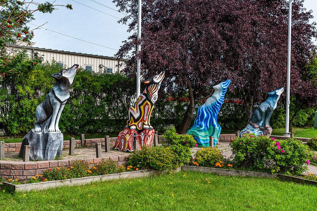 Wolf sculpture, Thompson, Manitoba, Canada, North America