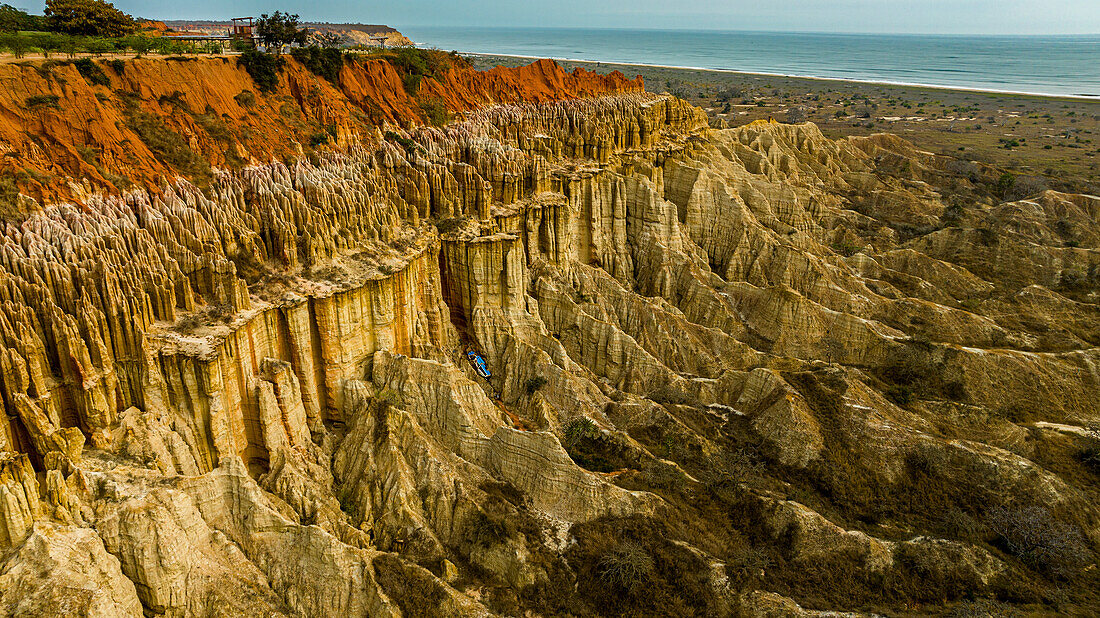 Luftaufnahme der Sandstein-Erosionslandschaft von Miradouro da Lua (Aussichtspunkt des Mondes), südlich von Luanda, Angola, Afrika