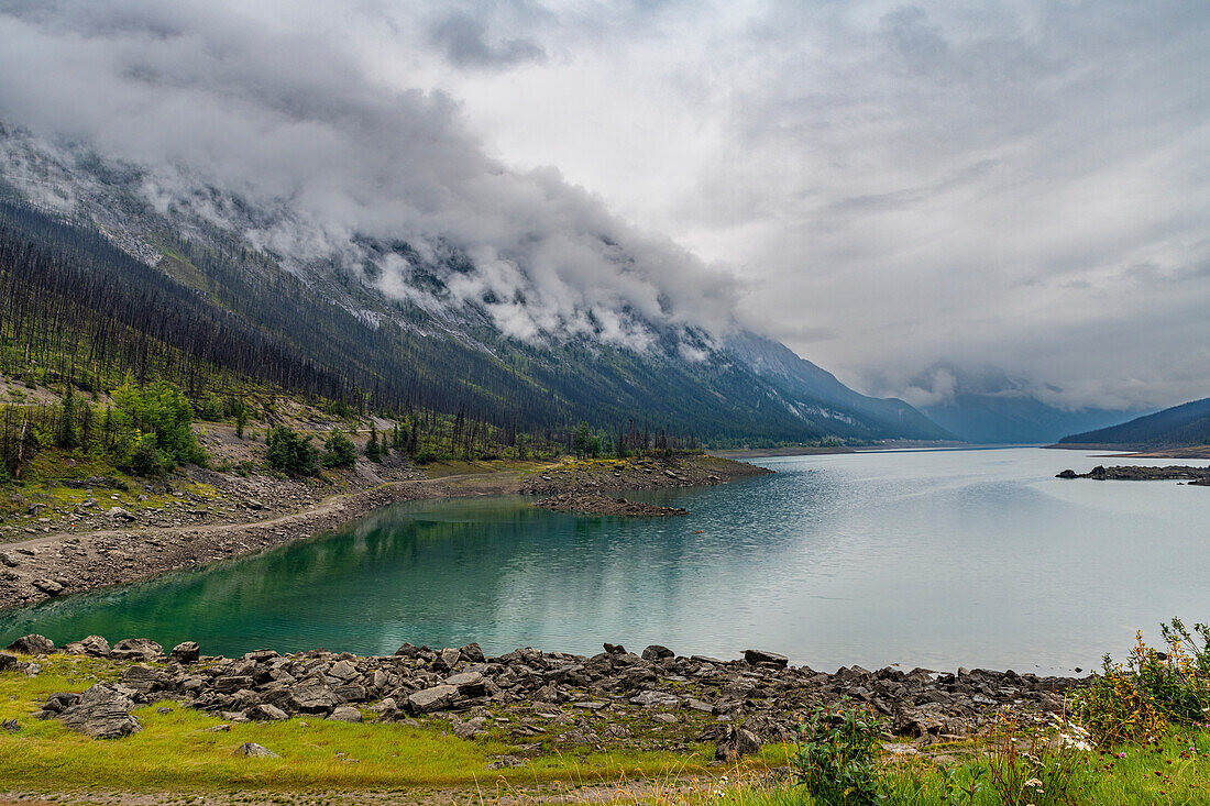 Medicine Lake, Jasper National Park, UNESCO World Heritage Site, Alberta, Canadian Rockies, Canada, North America