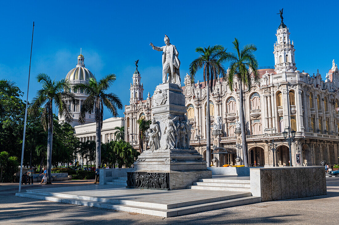 Jose Marti-Statue im Parque Central, Havanna, Kuba, Westindische Inseln, Mittelamerika