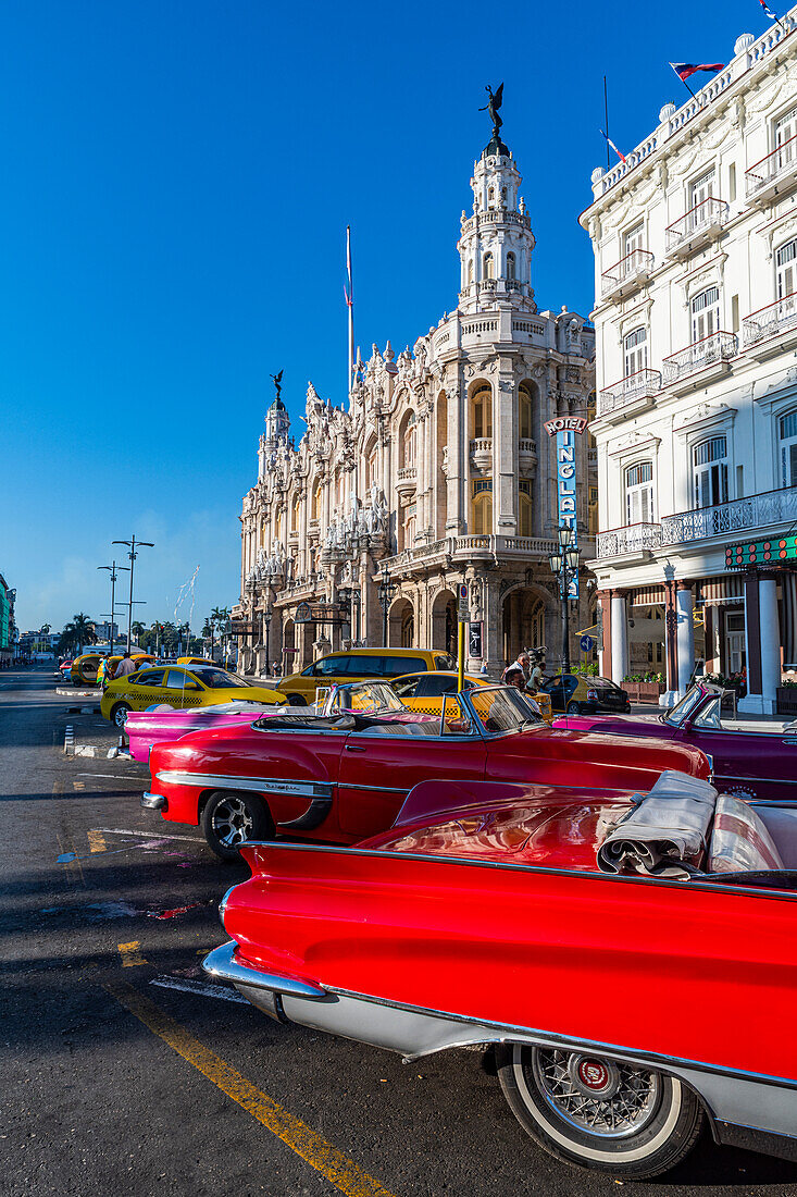 Vintage car in front of the Theatre of Havana, Havana, Cuba, West Indies, Central America