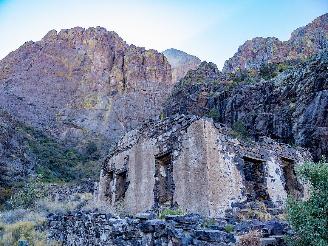 Verlassenes Gebäude aus den späten 1800er Jahren vom Van Patten Mountain Camp, Dripping Springs Trail, Las Cruces, New Mexico, Vereinigte Staaten von Amerika, Nordamerika