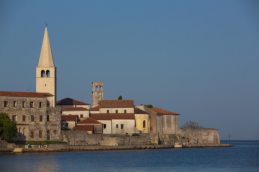 Turm der Euphrasian Bascilica, UNESCO-Weltkulturerbe, Altstadt, Porec, Kroatien, Europa