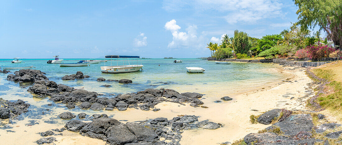 View of beach and turquoise Indian Ocean on sunny day in Cap Malheureux, Mauritius, Indian Ocean, Africa