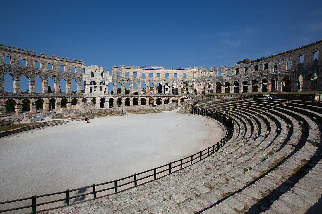 Pula Arena, Roman Amphitheater, constructed between 27 BC and 68 AD, Pula, Croatia, Europe