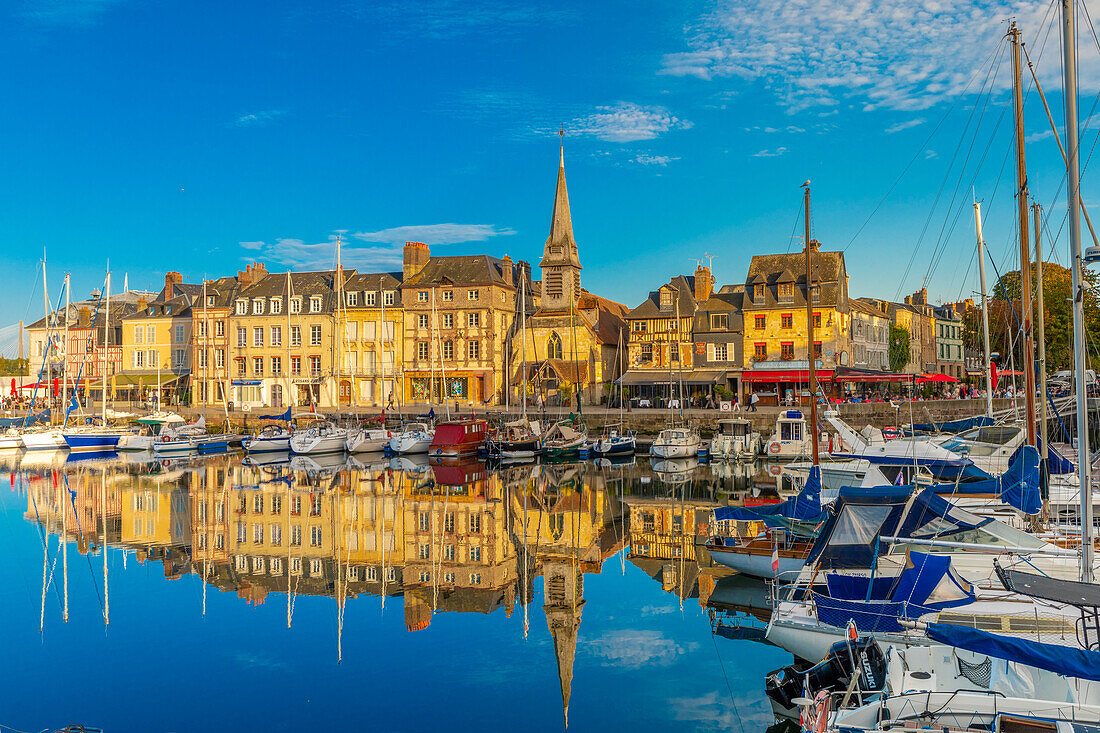 Hafen von Honfleur, Honfleur, Normandie, Frankreich, Europa