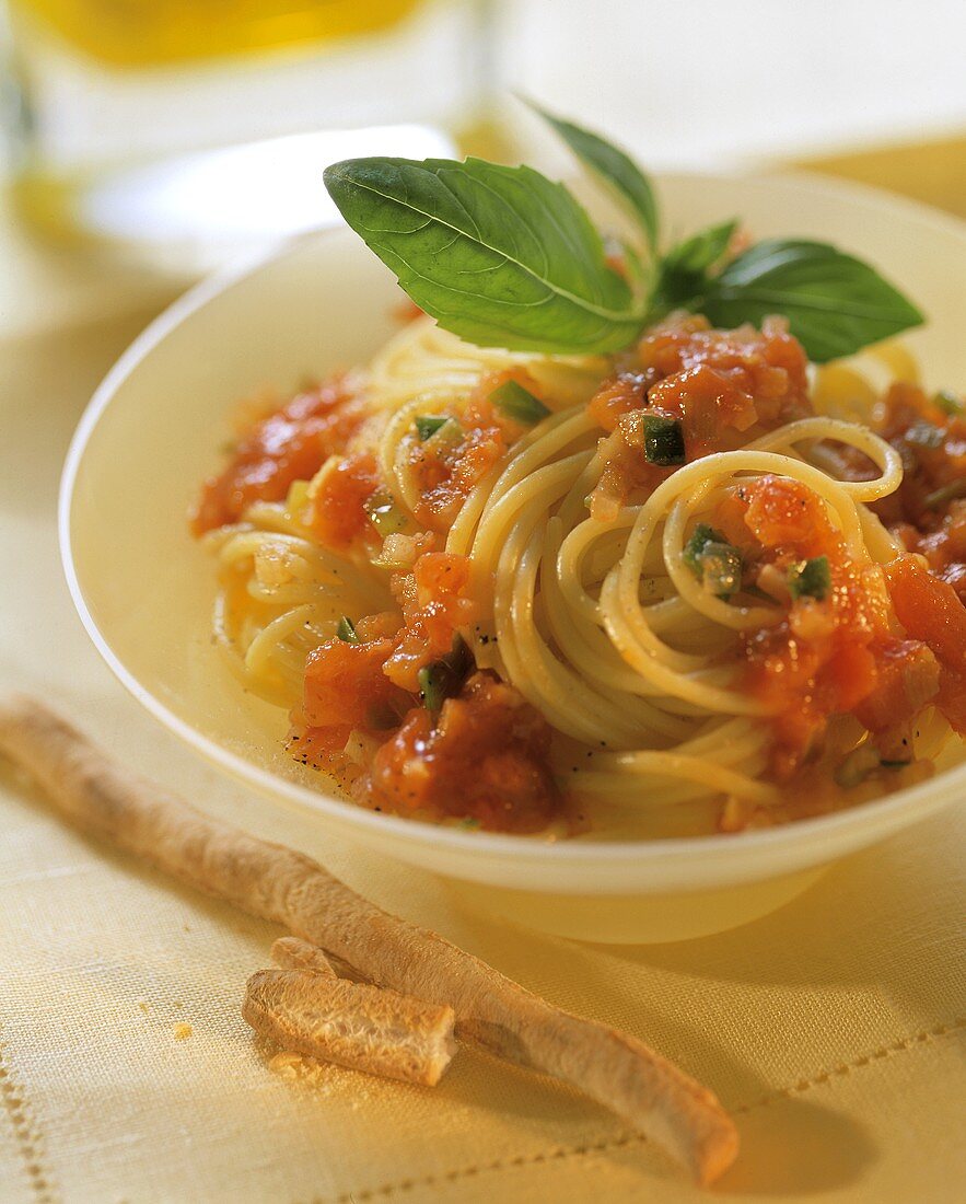Spaghetti al ragù vegetale (Nudeln mit Gemüseragout)