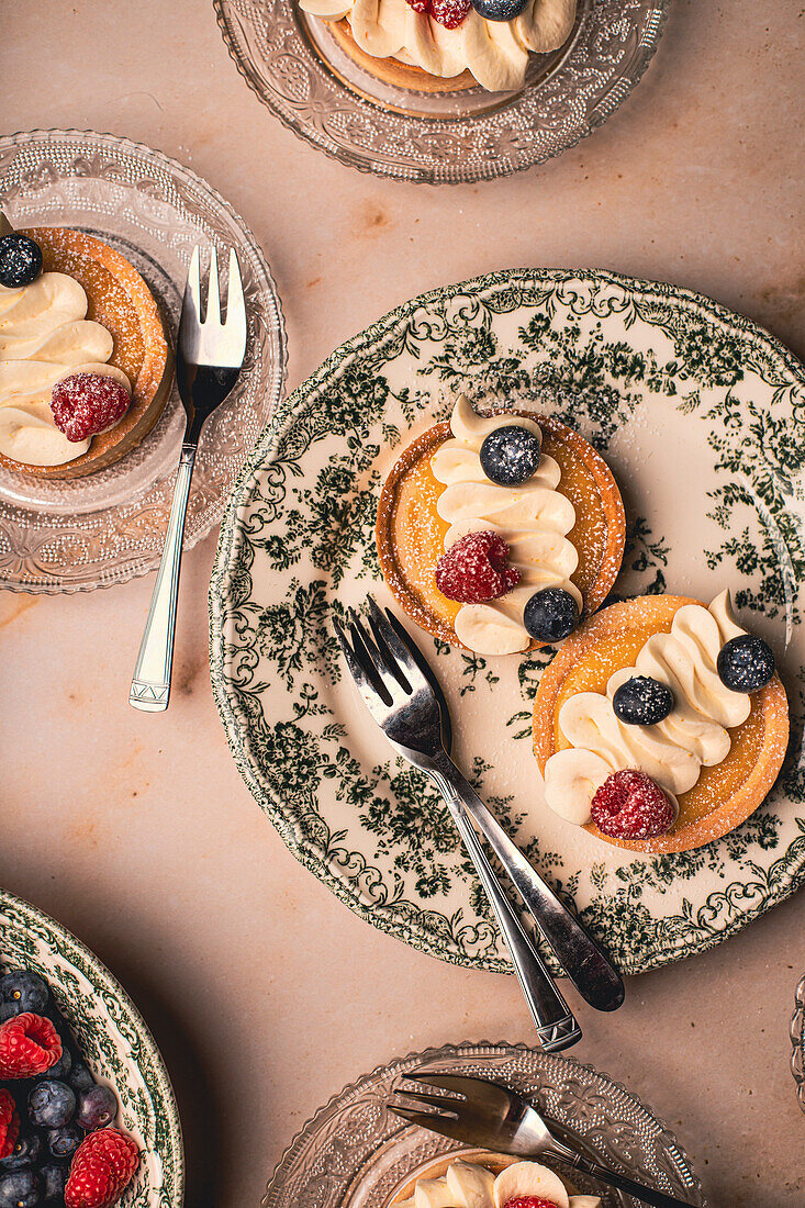 Lemon curt tartlet on a decorative plate