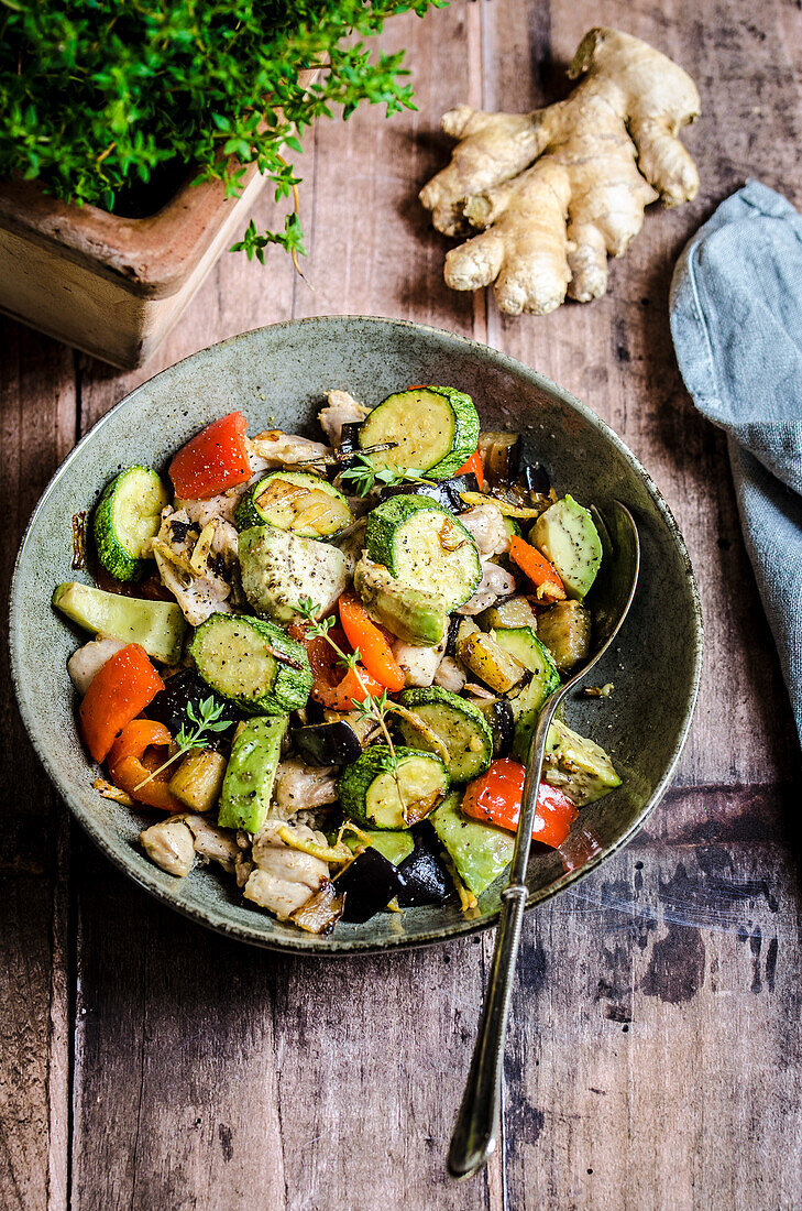 Roasted vegetables with chicken and ginger