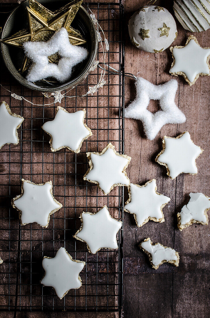 Walnut biscuits with a sugar coating, called cinnamon stars
