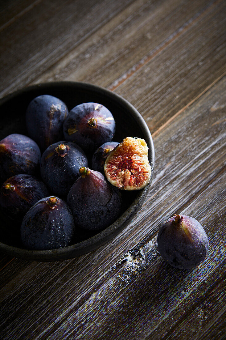 Figs on a dark rustic background