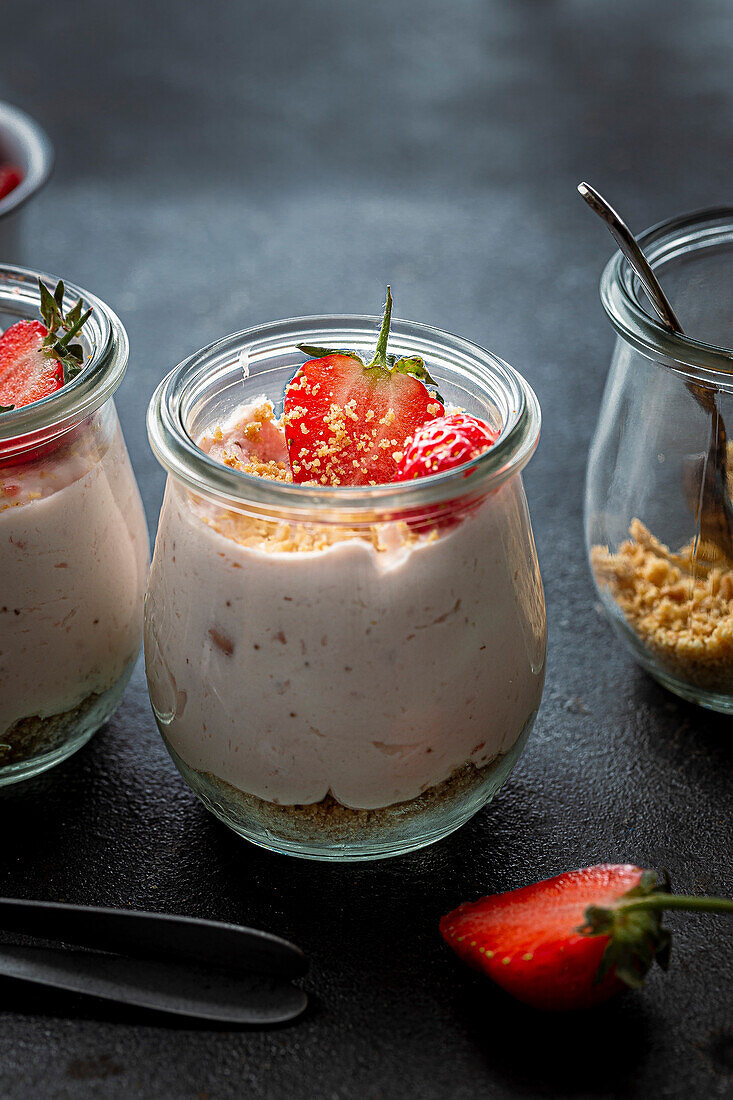 Unbaked strawberry cheesecake jars