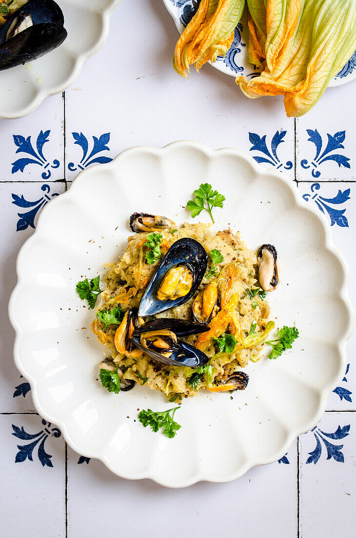 Pappa al pomodoro (Tuscan bread and tomato) with mussels