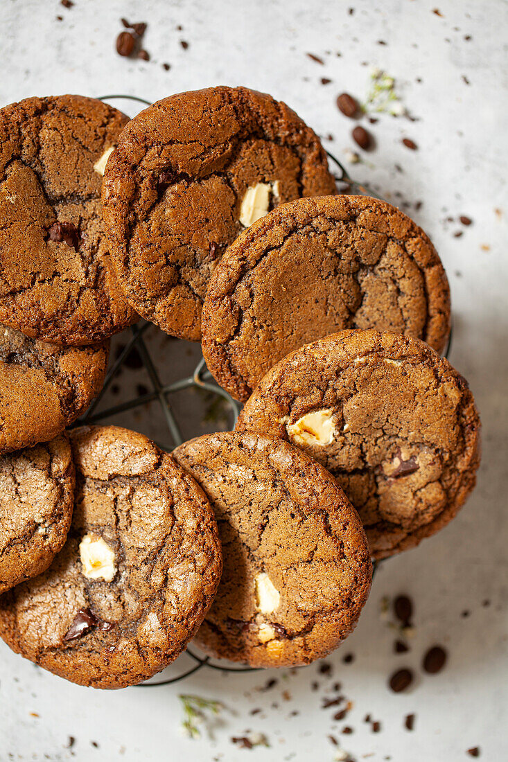 Chocolate chip espresso cookies on a circular tray.
