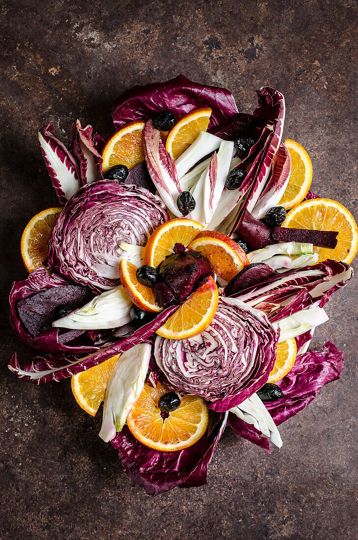 Salat aus Radicchio, Roter Bete und roten Orangen