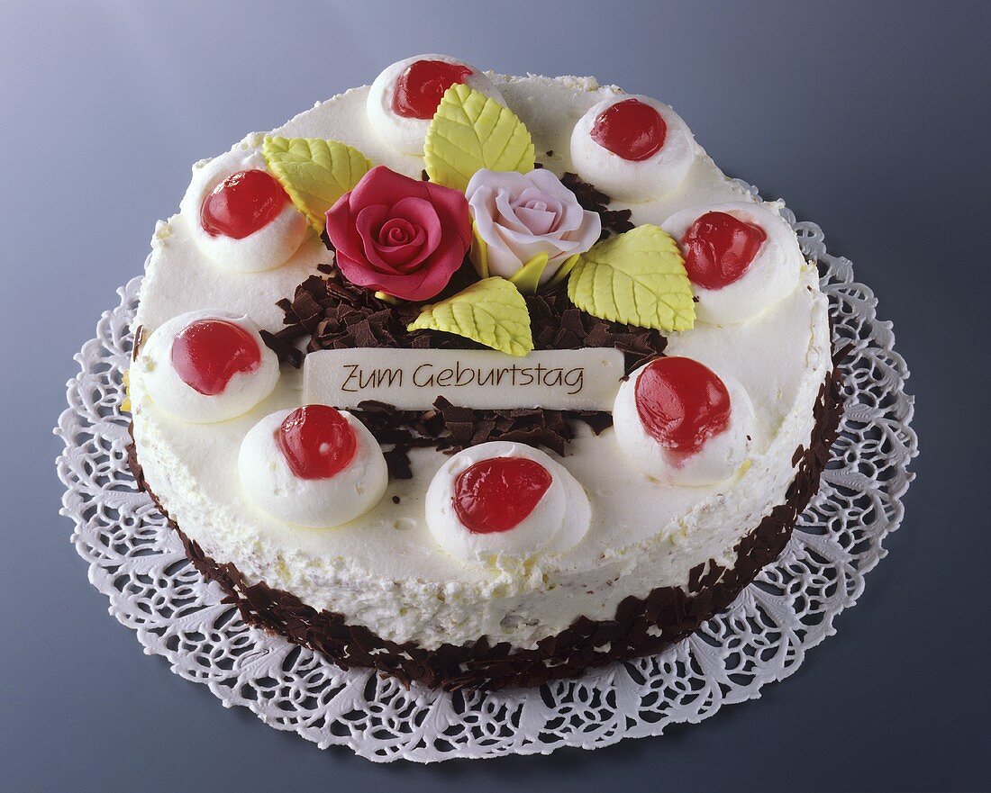 Birthday cake with marzipan roses & sign: Zum Geburtstag 