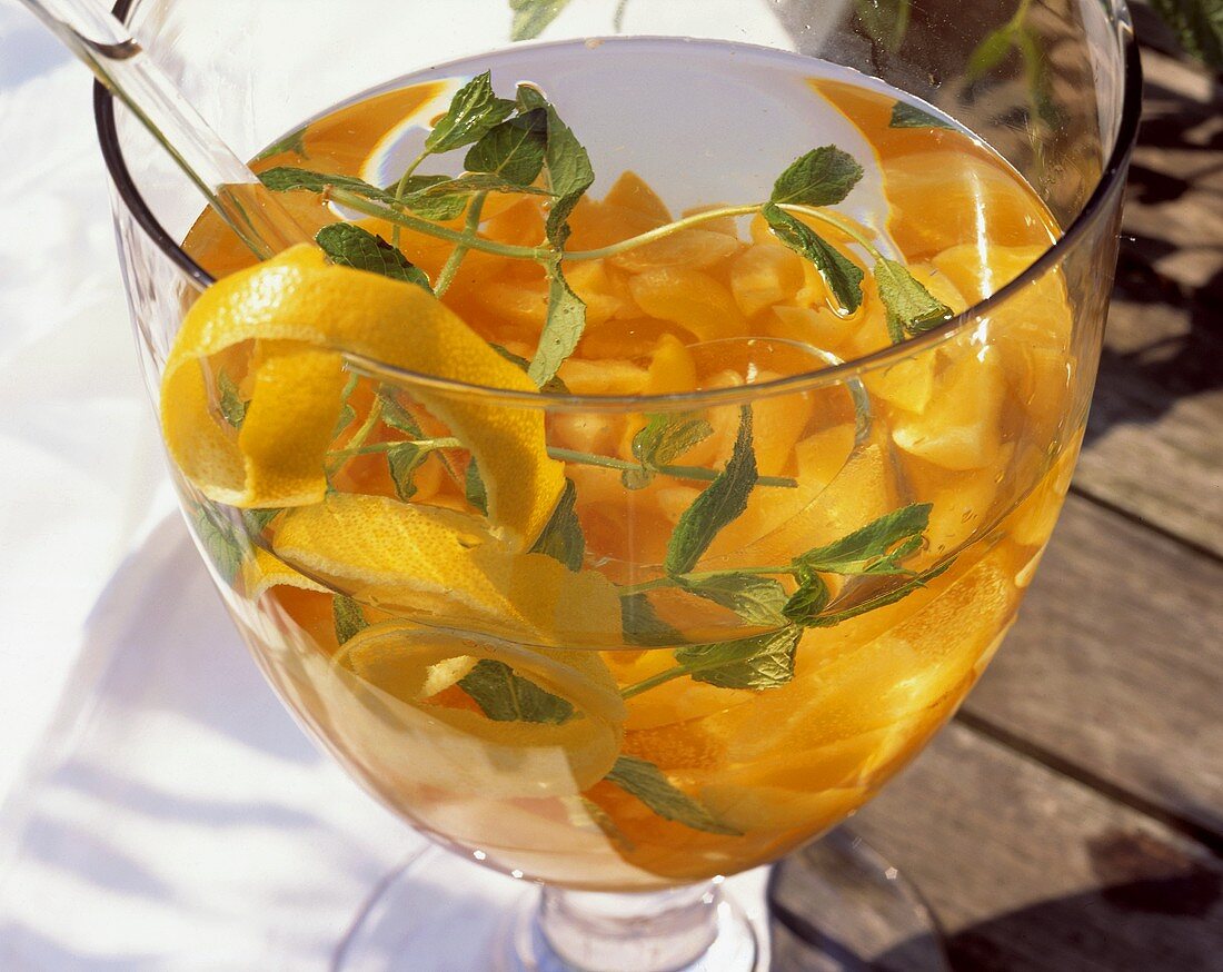 Cocktail Punch with Mint and Apricot