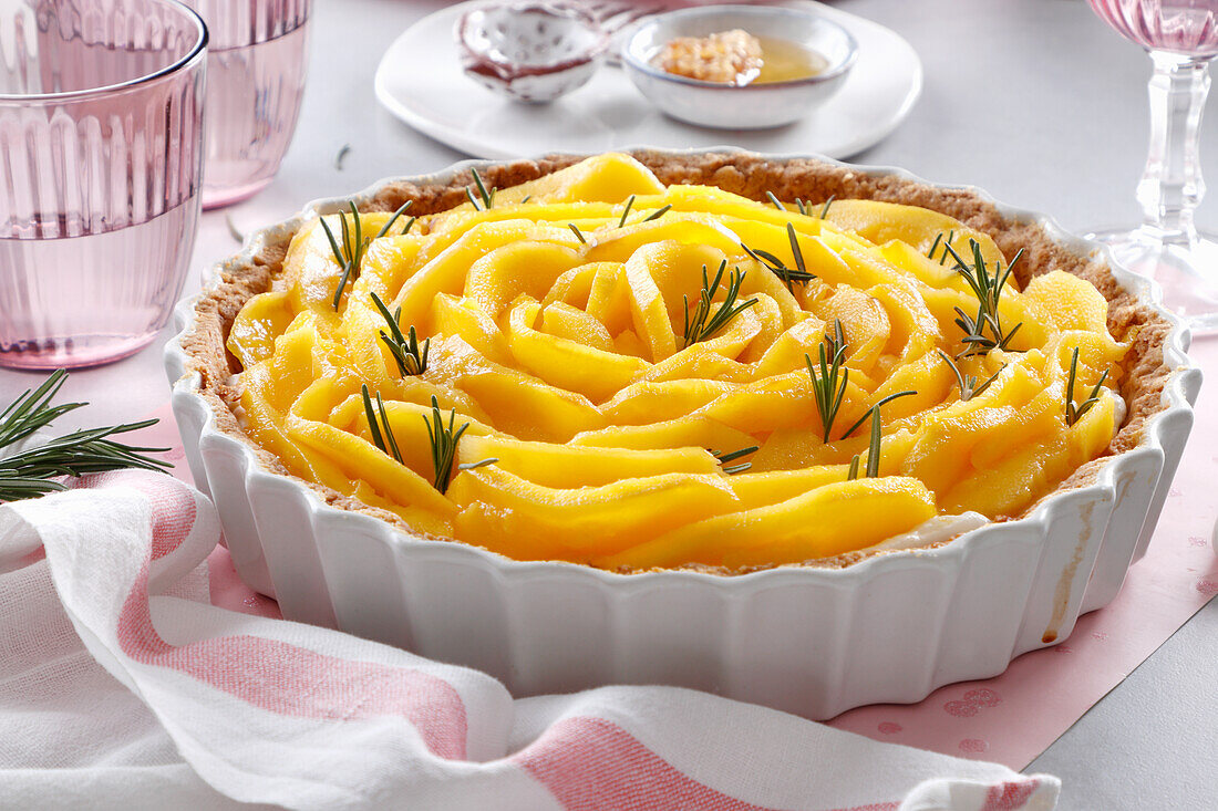 Mango tart with rosemary