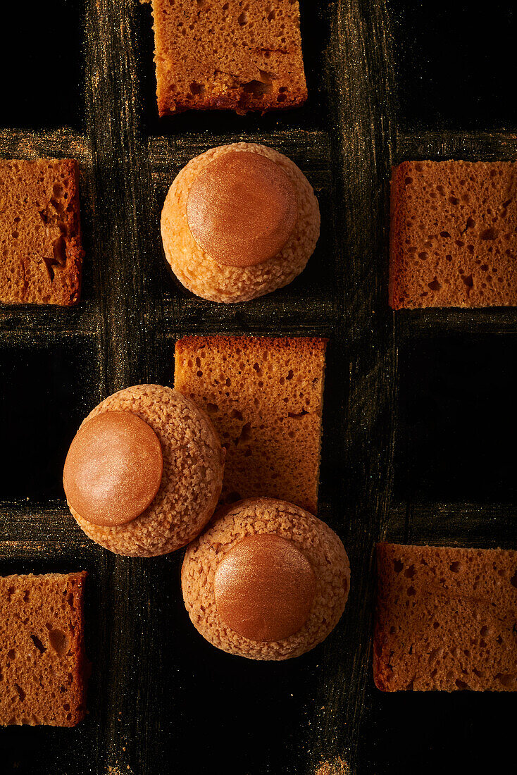 Französische Lebkuchen-Windbeutel