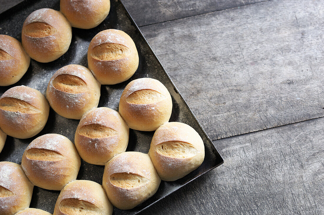 Frisch gebackene Weizenbrötchen