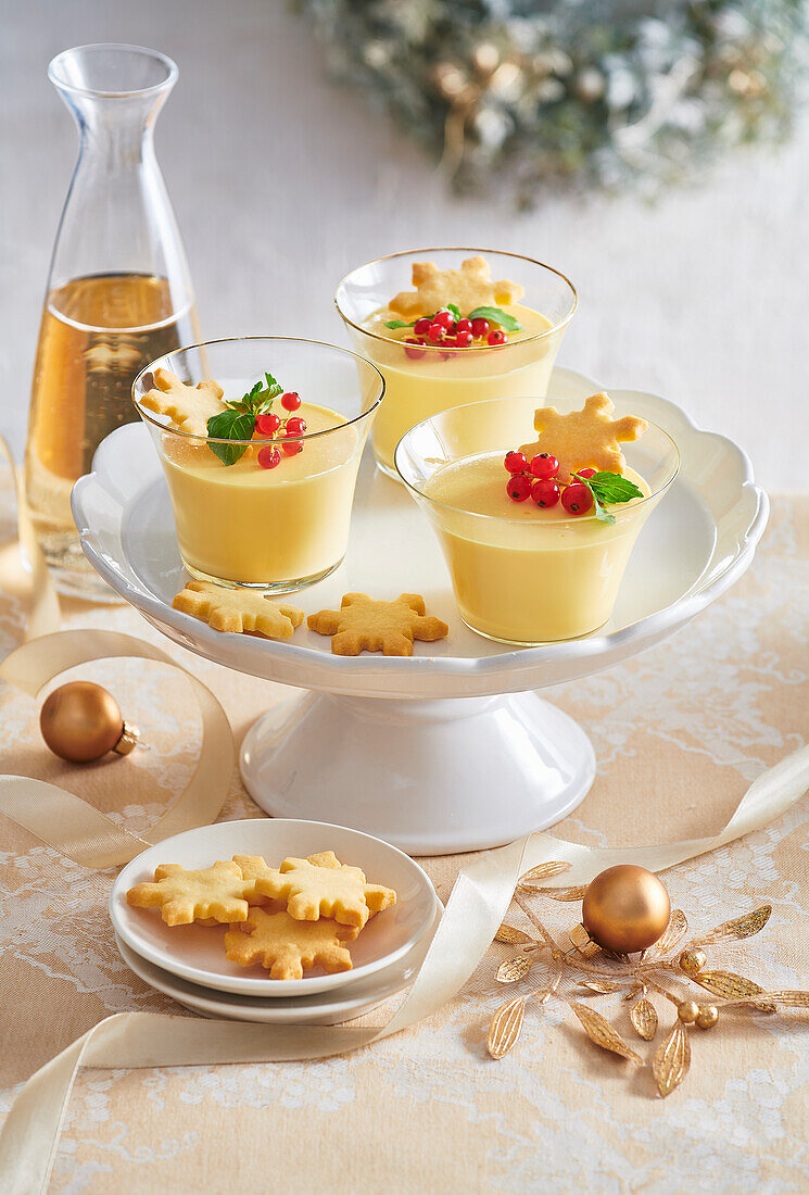 Eggnog panna cotta with almond biscuits