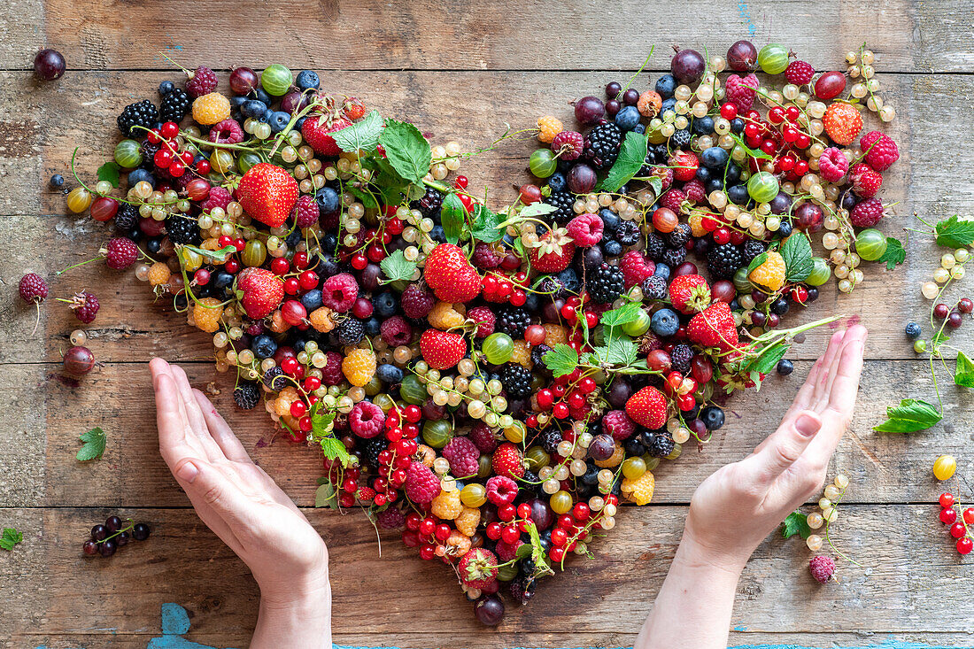 Herz aus Sommerbeeren