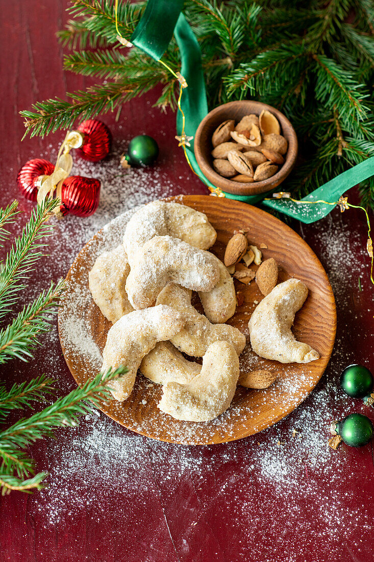 Vanilla crescents