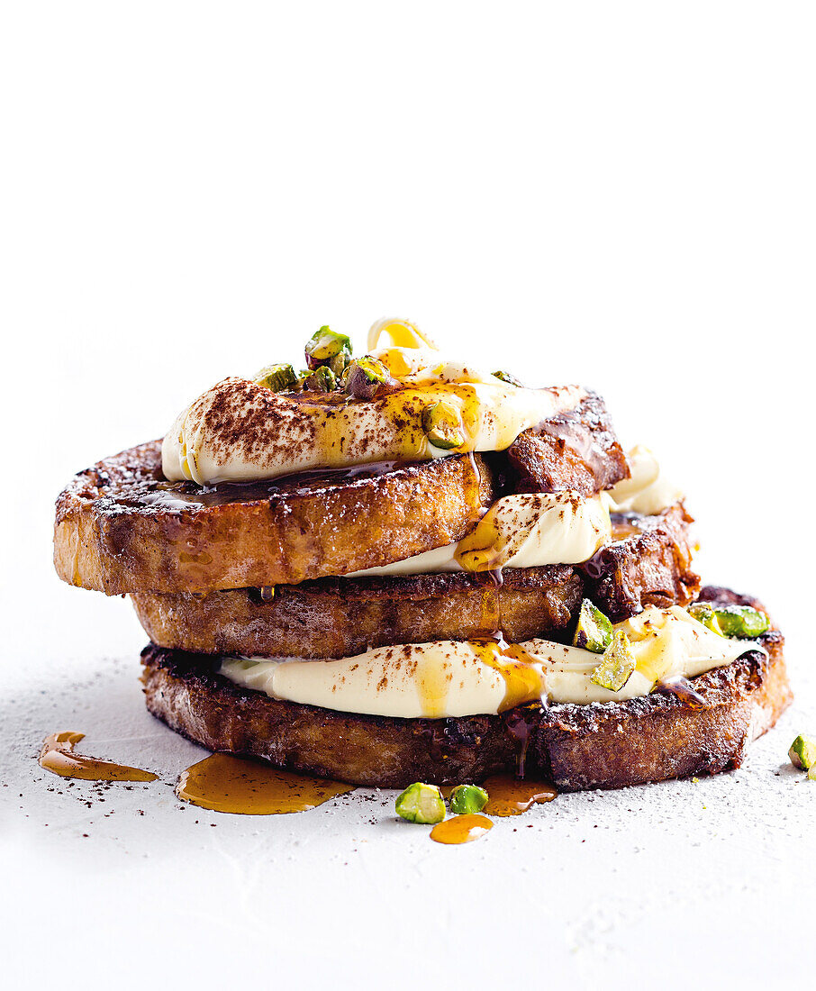 French toast with mascarpone, cinnamon and pistachios