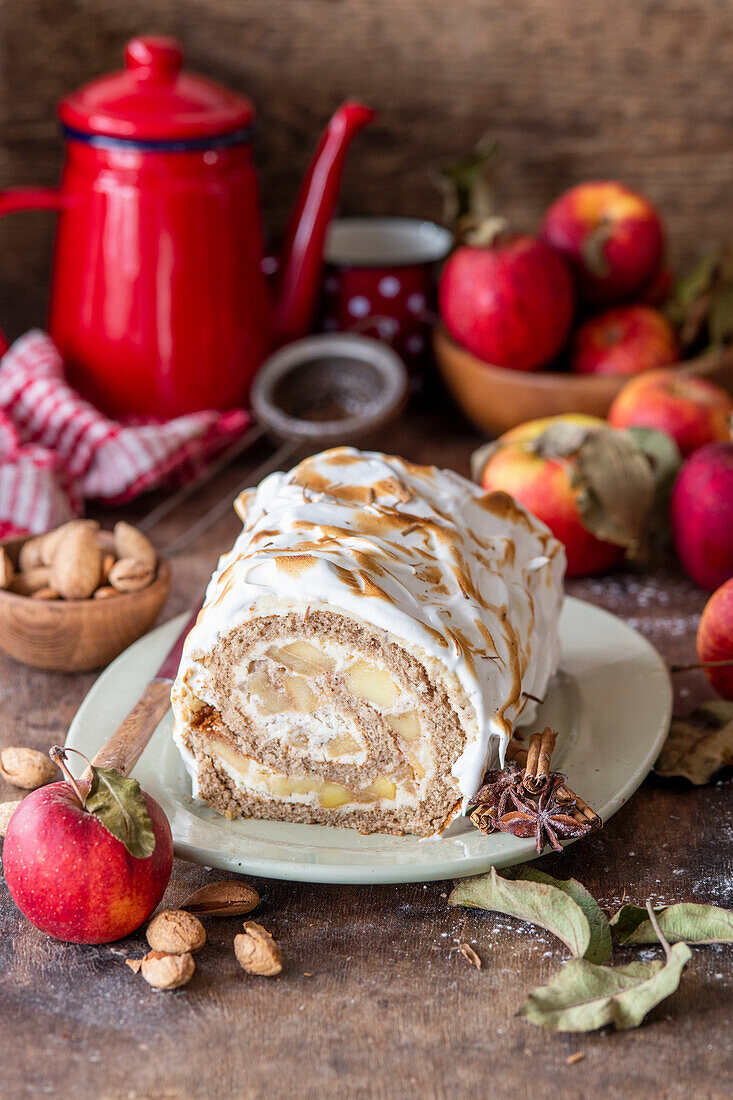 Apple roll with meringue and nuts